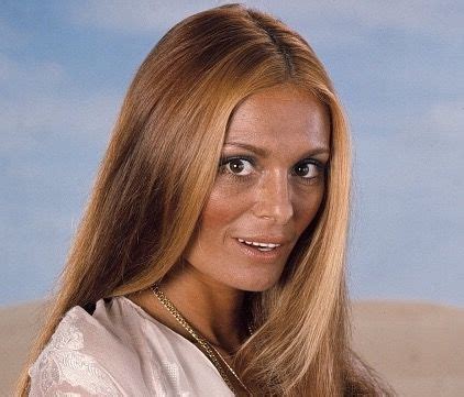 Senta berger est connue pour major dundee. Daliah Lavi | Long hair styles, Hair makeup, Beauty