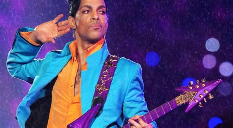 Prince Performs Purple Rain During Halftime Show And It Starts
