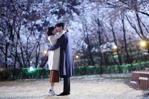 Perhaps, this is a temporary station problem. "While You Were Sleeping" Reveals More Photos Of Suzy And ...