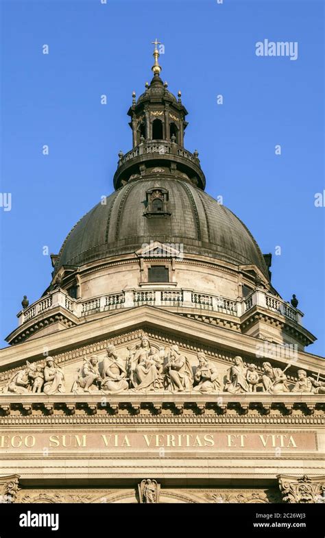Dome Of St Stephens Basilica In Budapest Stock Photo Alamy