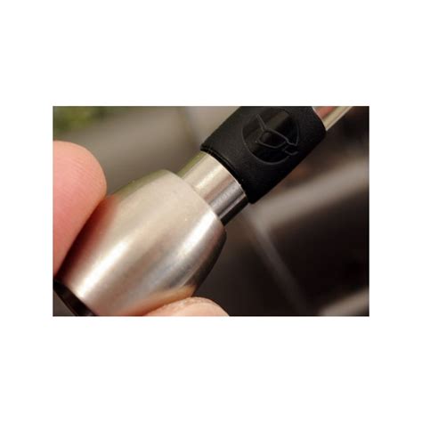 With the stows the line clips onto the bobbin this gives you full indication this is why you should get on them. Korda Stow Bobbins Spare Weight 2 stuks 8 Gram Kopen ...