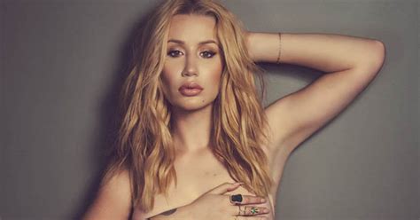 Iggy Azalea Shows Off Boob Job Results In Scorching Topless Shoot Daily Star