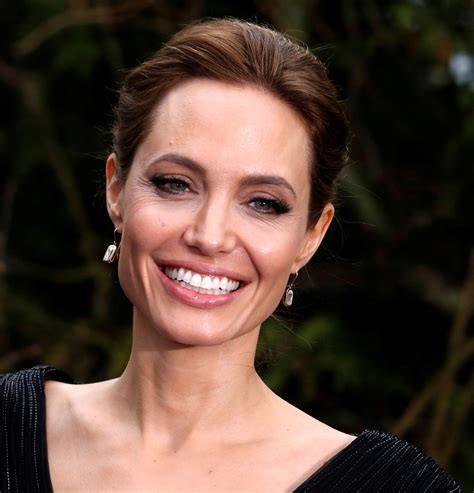 Angelina Jolie Weight Loss Unbroken Director Looks Fragile In