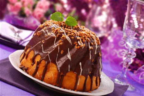 Von langer zubereitungbis komplizierte herstellung gibt es einiges. Rezepte für kleine Kuchen - so backen Sie einen Minigugelhupf