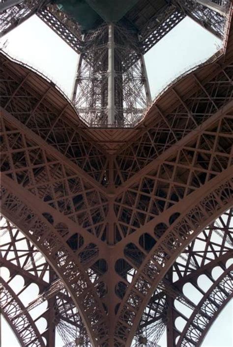 120 Jahre Eiffelturm 60 Tonnen Neue Farbe Focus Online
