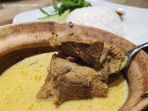 I placed the grill rack on top of my gas stove and immediately have the. Daging Masak Lemak Cili Padi (Grilled Beef in Turmeric Coconut Curry) | Spicy recipes, Chicken ...