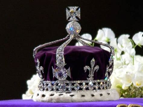 Crown queen elizabeth ii crown kohinoor diamond. LHC to hear bid to reclaim Koh-e-Noor from British crown ...