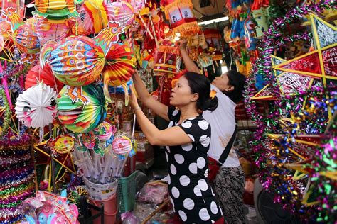 As it is usually combined with the weekend, people can have three days off for. Mid-Autumn Festival Celebrated Around the World - NBC News