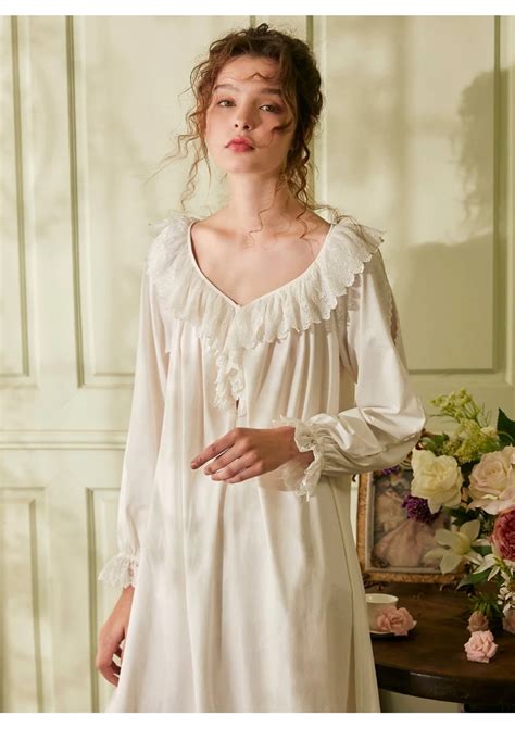 White Vintage Victorian Cotton Nightgown White Vintage Etsy