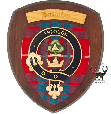 Hamilton Clan Crest In 2021 Display Plaques Clan Crest