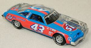 Once at the car, you have a crew member assigned to you. Franklin Mint Richard Petty 1977 Cutlass Clear Cutaway ...