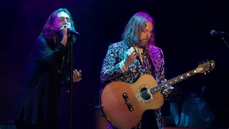 Concert Review The Black Crowes Reunite For First Gig In Six Years