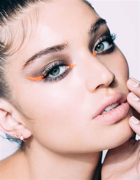 These Creative Eyeliner Looks Are Not Only Gorgeous But Super Fun To
