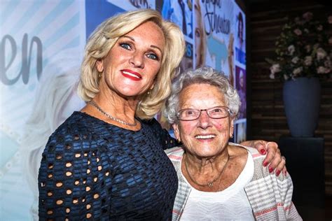 == tags == javier guzman rotterdam cabaret oorverdovend grappig hilarische dochter kabouter. Artiesten vieren jubileumfeestje met Utrechts icoon Tineke ...