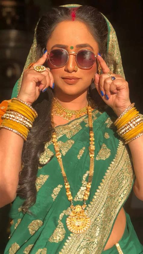 Rani Chatterjee Looks Stunning In Traditional Clothing