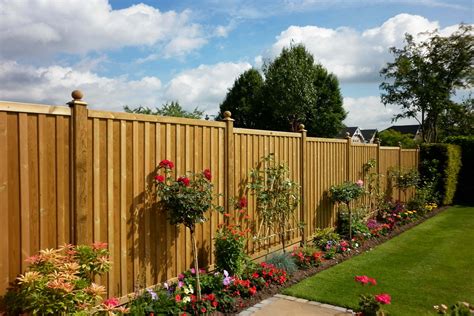 How To Choose A Garden Fence What You Need To Know Jacksons Fencing