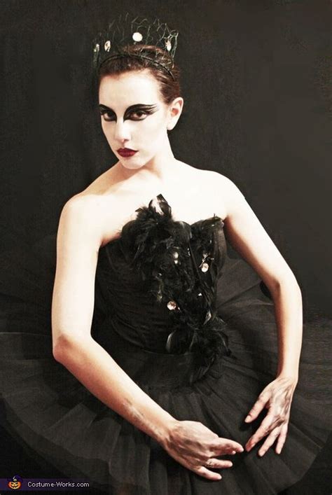 Black Swan Halloween Costume Contest At Costume Works Com Couple