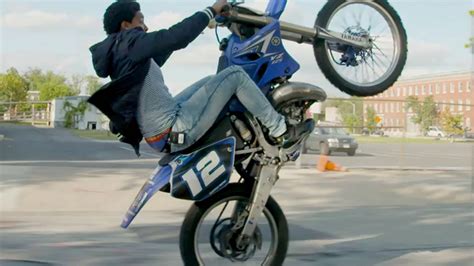 Touring and cruising bikes will always be difficult if not impossible to bring off the ground, simply because their large engines and robust frames make their front ends too heavy to maneuver. Meet Lakeyria Doughty - Baltimore's Wheelie Queen