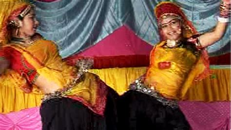 Dhol Nagada Baje Top Rajasthani Hot Sizzling Girls Dance Song 2014