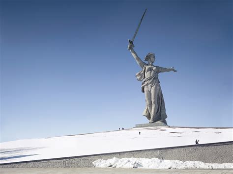 19 Of The Worlds Largest Statues People And Lifestyle Gallery Ebaum