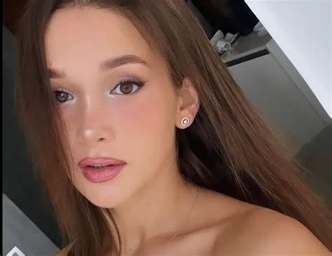 Ellie Leen — Onlyfans Biography Net Worth And More