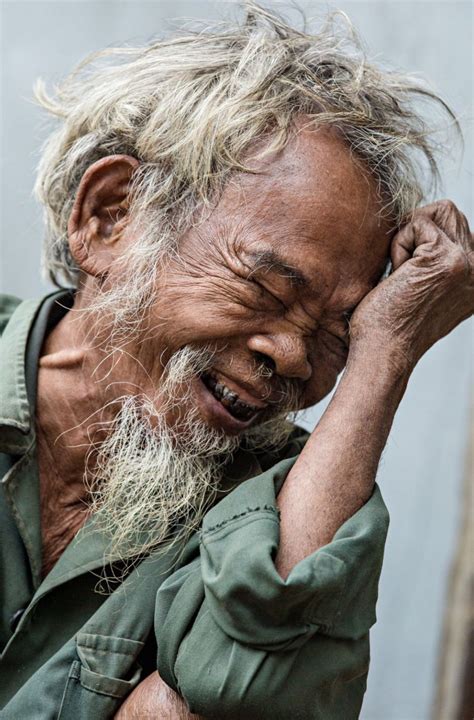 10 Great Smiles From Around The World Smiling People Old Faces