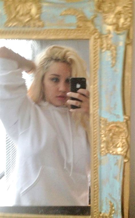 Morning Sunshine From Amanda Bynes Sexy Twitpic Selfies E News