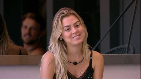 Big Brother Brasil 19 Isabella Recorda Concurso De Miss E Conta