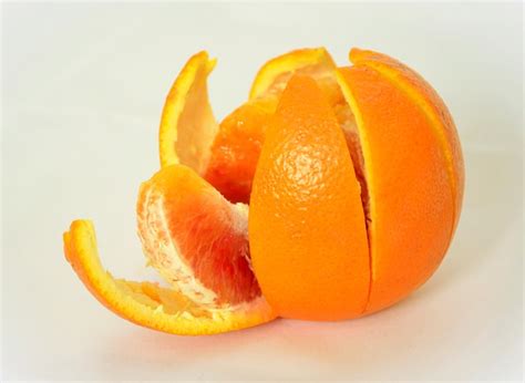 Incredible Uses For Orange Peels Tips Life Hacks And DIY