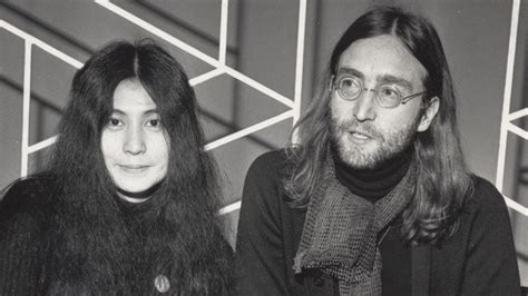 Two virgins, an album of experimental and difficult electronic music. Yoko Ono diz que relacionamento com John Lennon arruinou a ...