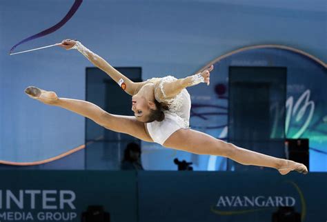 Rhythmic Gymnasts Seem To Defy Physics Photo 1 Pictures Cbs News