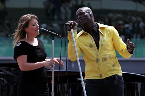 Seal Idol Winner Kelly Clarkson Composer David Foster Perform