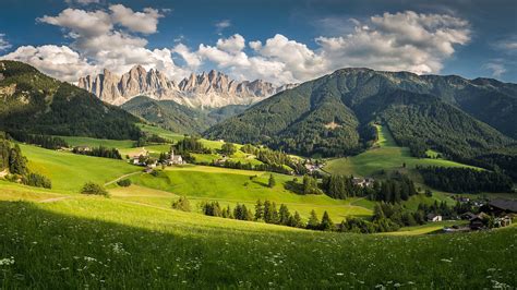 Windows Spotlight Italy Mountains