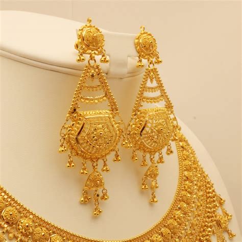 Gold Heavy Earrings Sets Fashion Beauty Mehndi Jewellery Blouse Design