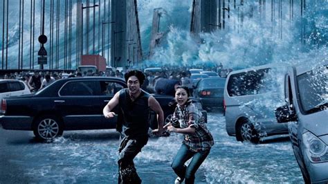 12 Melhores Filmes De Tsunami De Todos Os Tempos The Cinemaholic Listas
