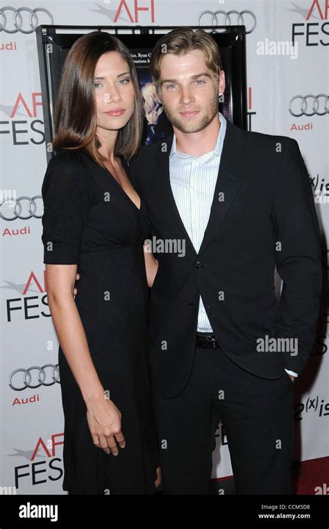 Courtney Vogel And Mike Vogel Hi Res Stock Photography And Images Alamy