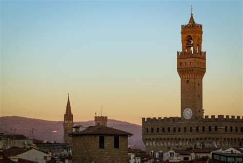 Palazzo vecchio è un museo straordinario fin dal suo ingresso. Secret Passages of Palazzo Vecchio Tour - TuscanTour.it