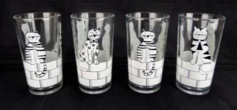 Cat Drinking Glasses Set Of 4 Cat Drinking Drinking Glasses Cats