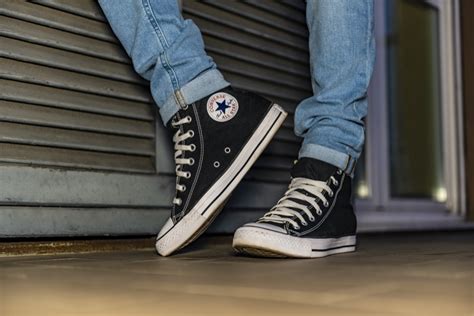 What To Wear With Converse High Tops The Fashionisto