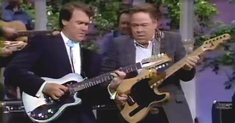 Legends Glen Campbell And Roy Clark Bring Down The House With ‘ghost