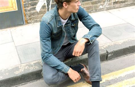 Ada banyak sekali pilihan gaya foto hunting pria keren yang sesuai dengan bentuk wajah dan kepribadian. 23+ Gaya Foto Pria Keren Kekinian - Gudang Gambar HD