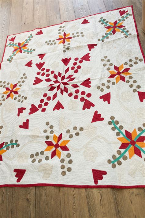 Vintage Floral Quilt Hand Sewn Fabric Blanket Large Red And White