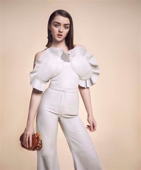 Pin By Leland Johnson On Maisie Williams Maisie Williams Instyle