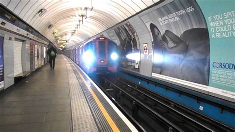 London Underground Victoria Line 2009 Stock Pimlico Youtube