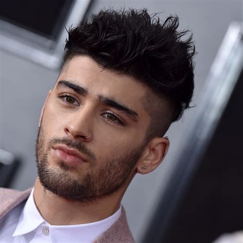 Zayn Malik Kisses A New Love Interest In Video For His Solo Single