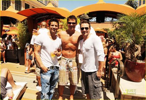 Nick Lachey Shirtless Bachelor Party With 98 Degrees Guys Photo