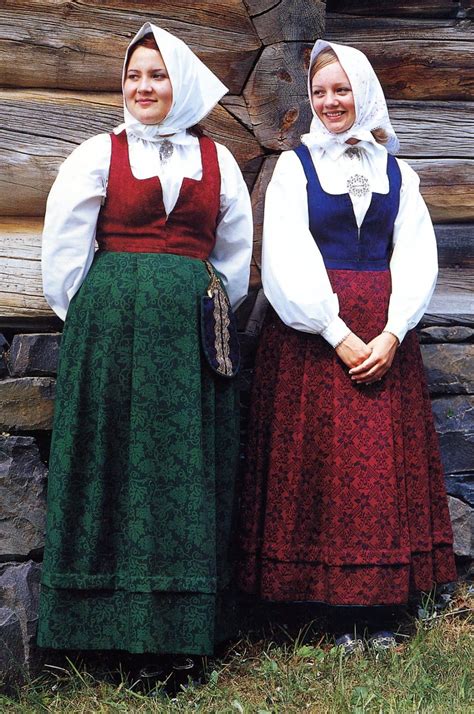 Pin By Ragnhild Grønn On Div Bunader Norwegian Clothing Scandinavian