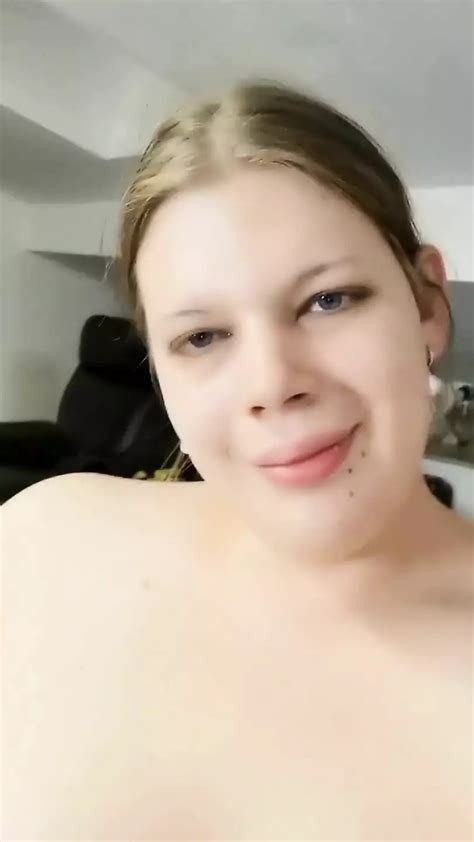 hot trans women loves her feet shemale bbw amateur porn feat raubkatze94 xhamster