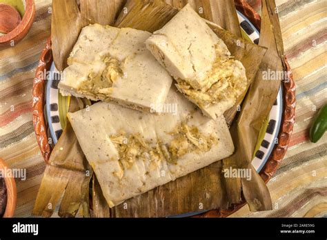 Tamales Oaxaque Os Plato Mexicano Hecho Con Masa De Ma Z Pollo O