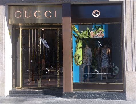 Viviendo Jojo Más Fotos De La Tienda De Gucci En Barcelona